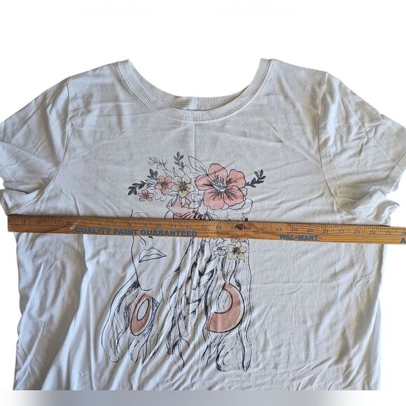 Torrid Graphic Floral Face Tee Women’s Plus 3X White Soft Tri-Blend Casual Top - Picture 7 of 10